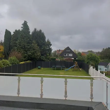 Gemuetliche بيت للعطل إسن